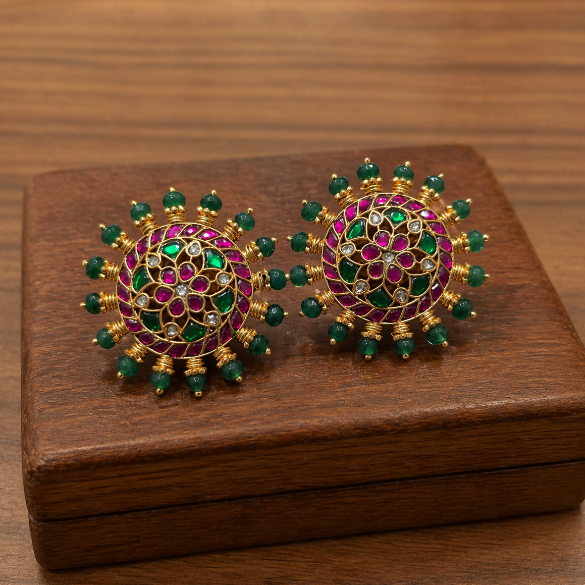 Vritta Kundan Earrings
