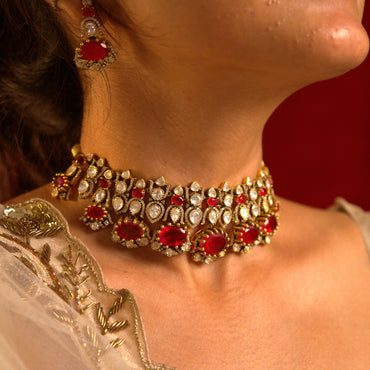 Shahiya Victorian Necklace & Earrings Set