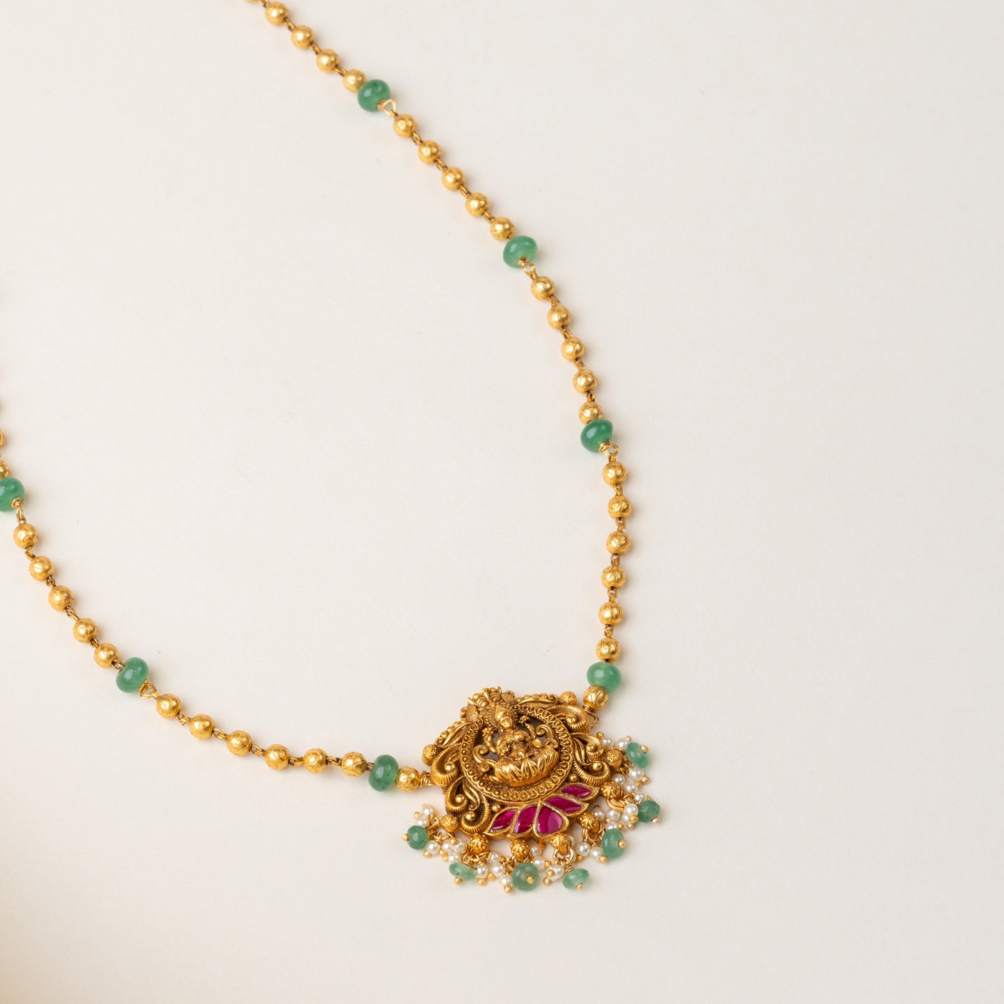 Aarna Necklace & Earrings Set