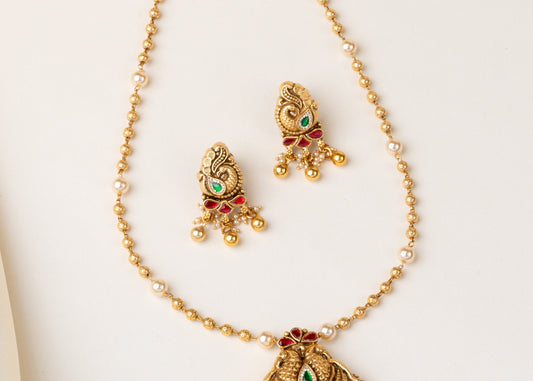 Mrika Necklace & Earrings Set