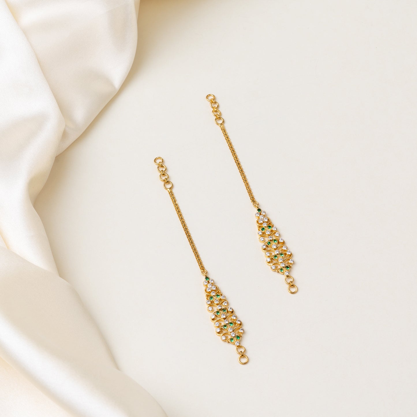 Mahika Traditional Earchain