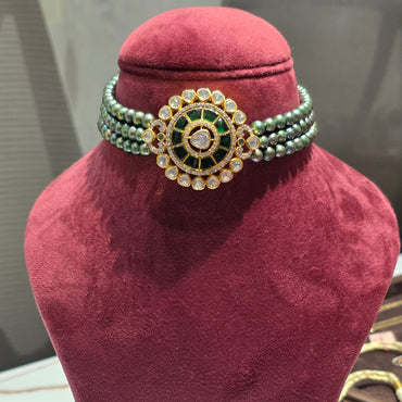 Nura Green Pearl Choker