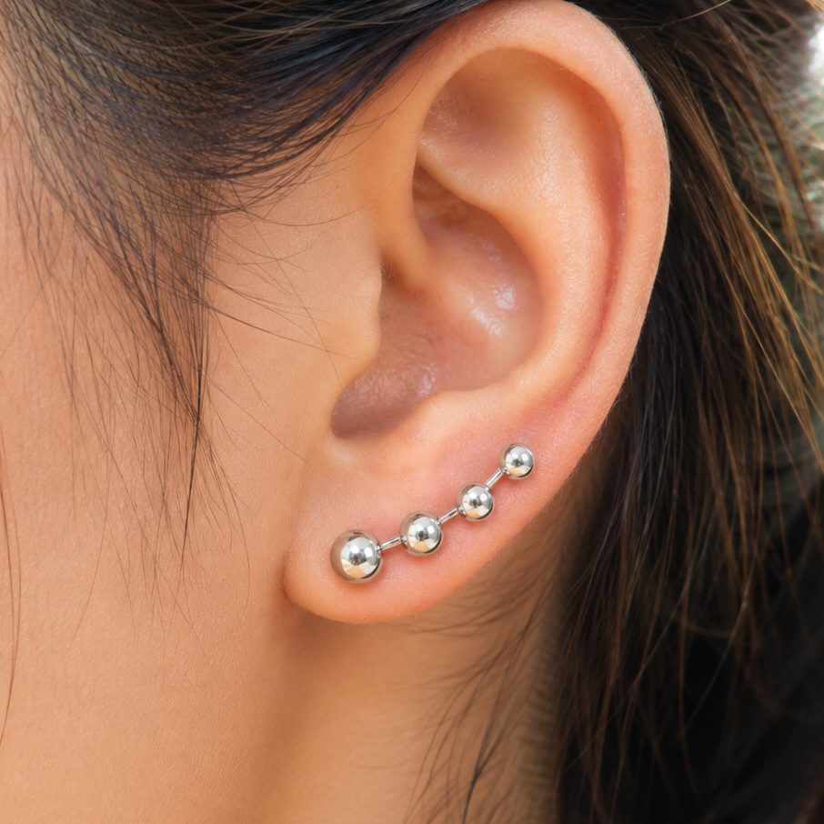 Loura Earcuff