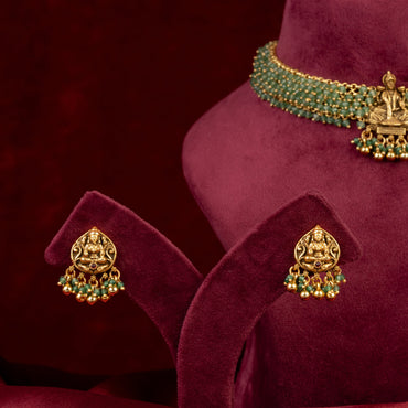 Vamika Necklace & Earrings Set