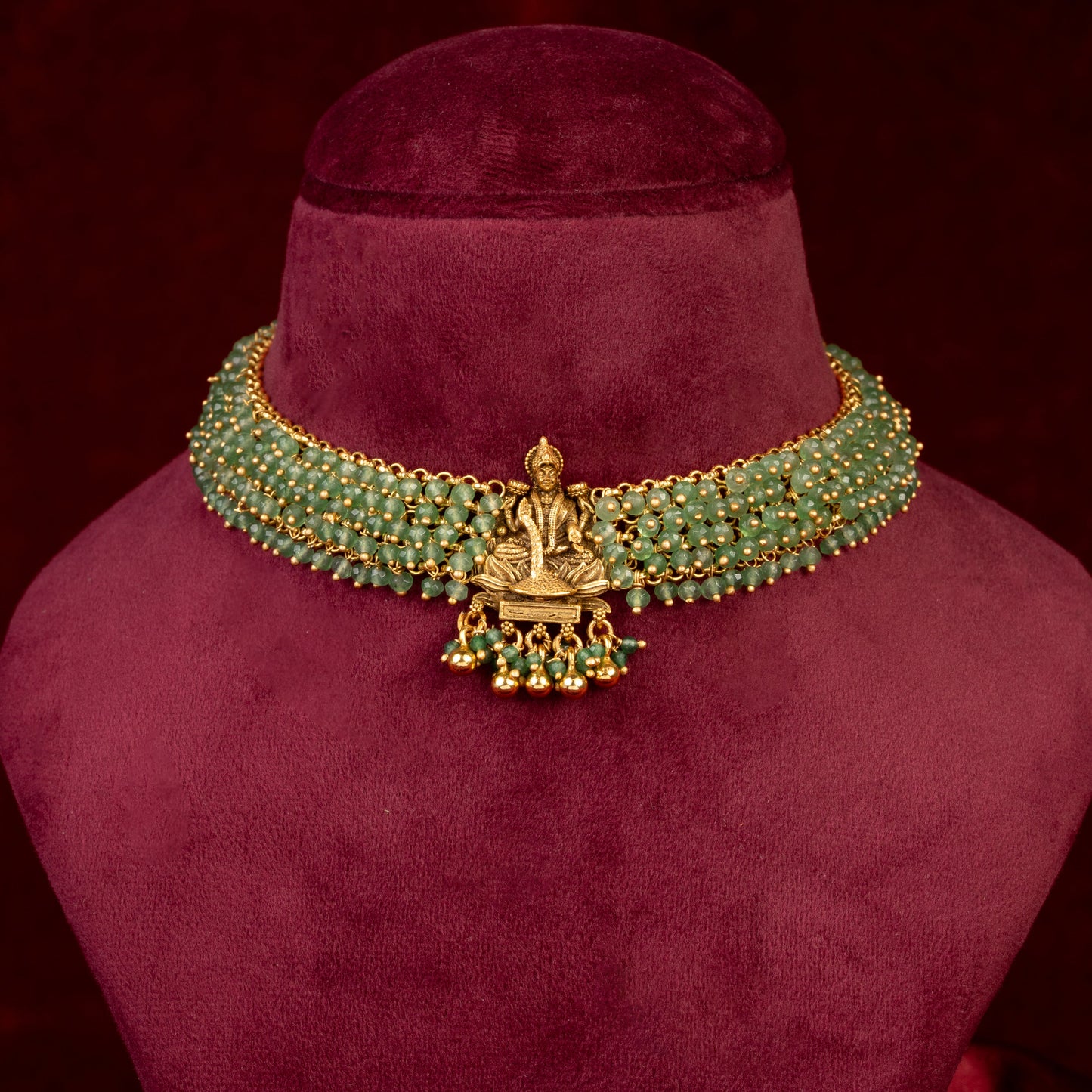 Vamika Necklace & Earrings Set