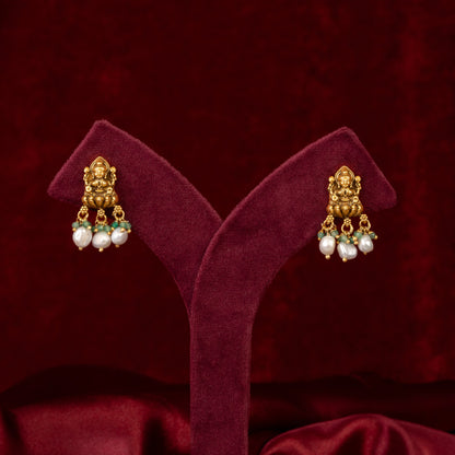 Mekha Pearl Choker & Earrings Set