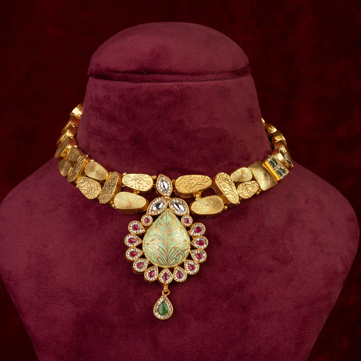 Tarja Necklace & Earrings Set