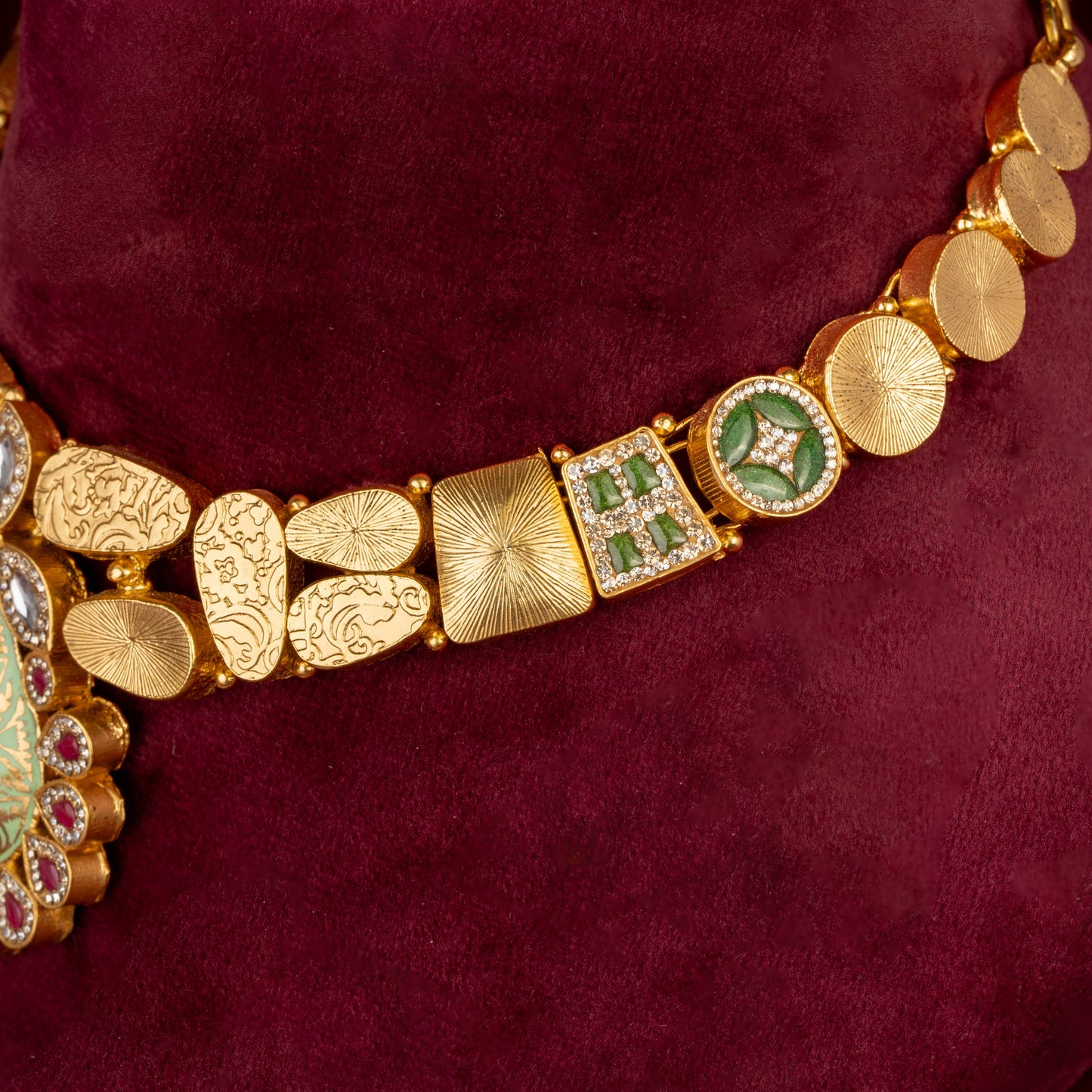 Tarja Necklace & Earrings Set