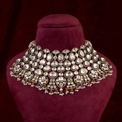 Maheya Victorian Necklace & Earrings Set