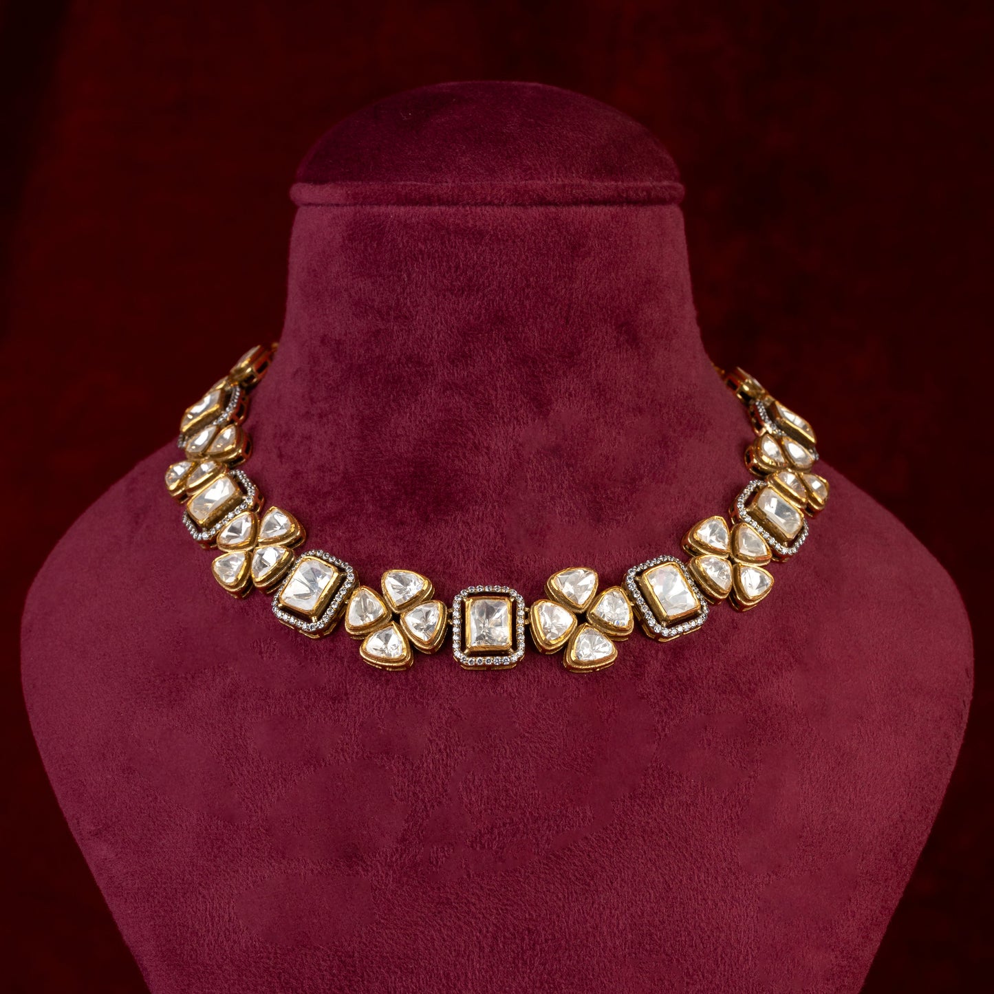 Riya Victorian Necklace & Earrings Set