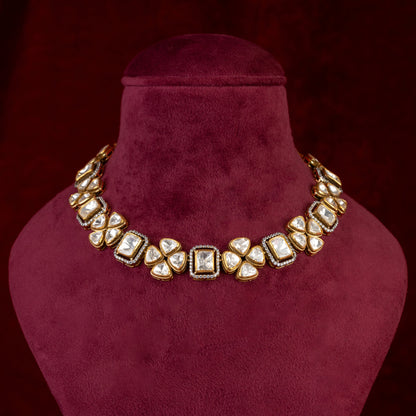 Riya Victorian Necklace & Earrings Set