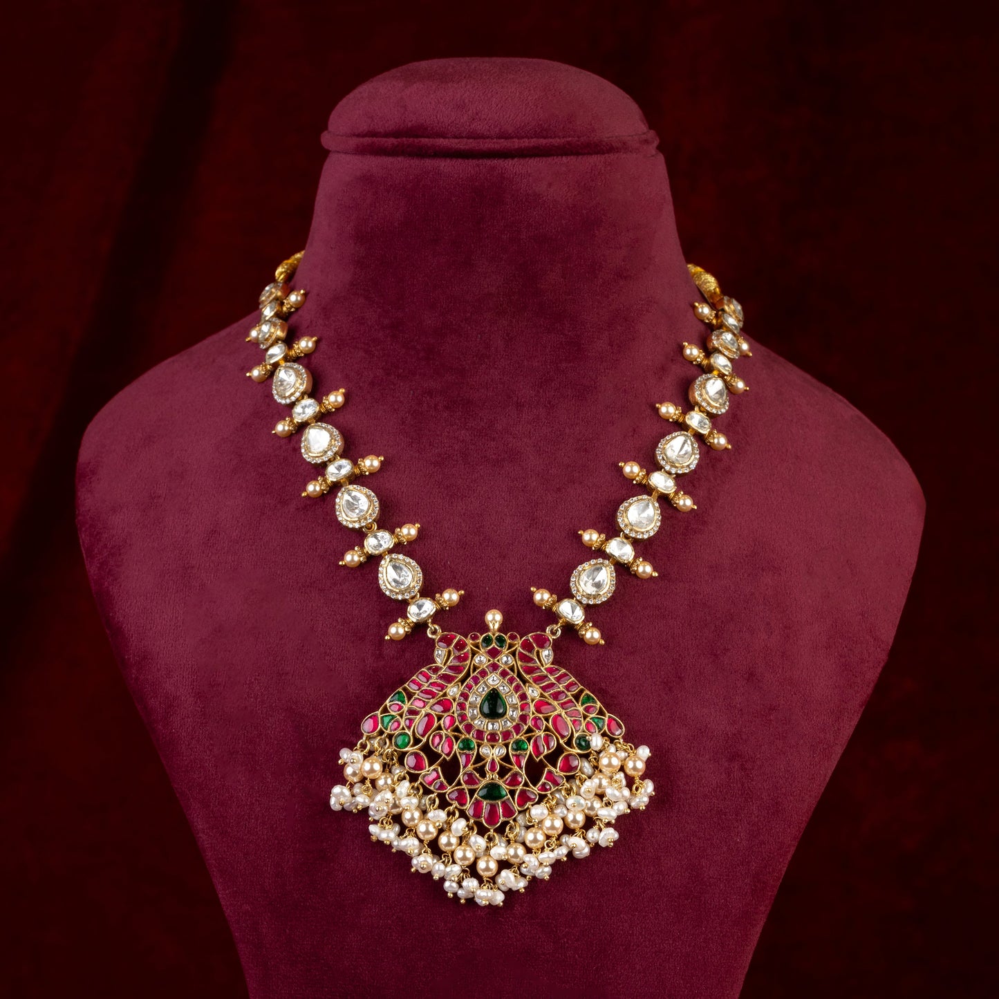 Aavya Necklace & Earrings Set