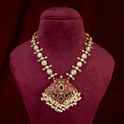 Aavya Necklace & Earrings Set