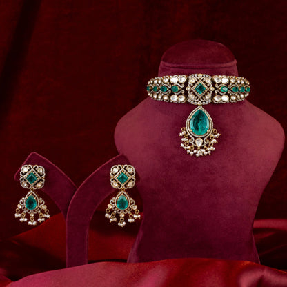 Anyata Victorian Necklace & Earrings Set