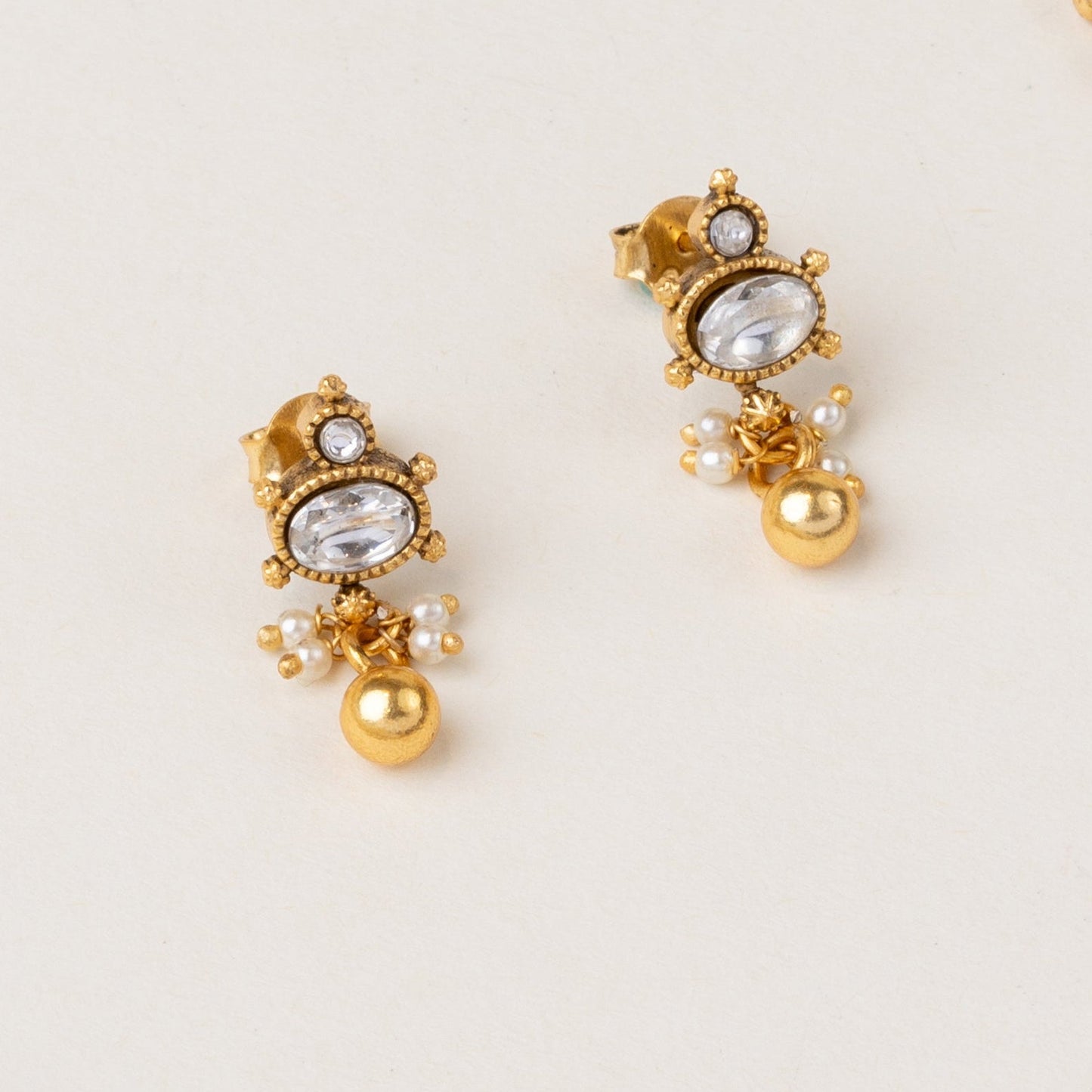 Vyara Necklace & Earrings Set