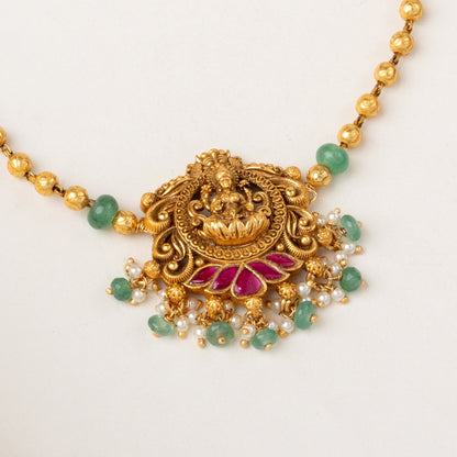 Aarna Necklace & Earrings Set