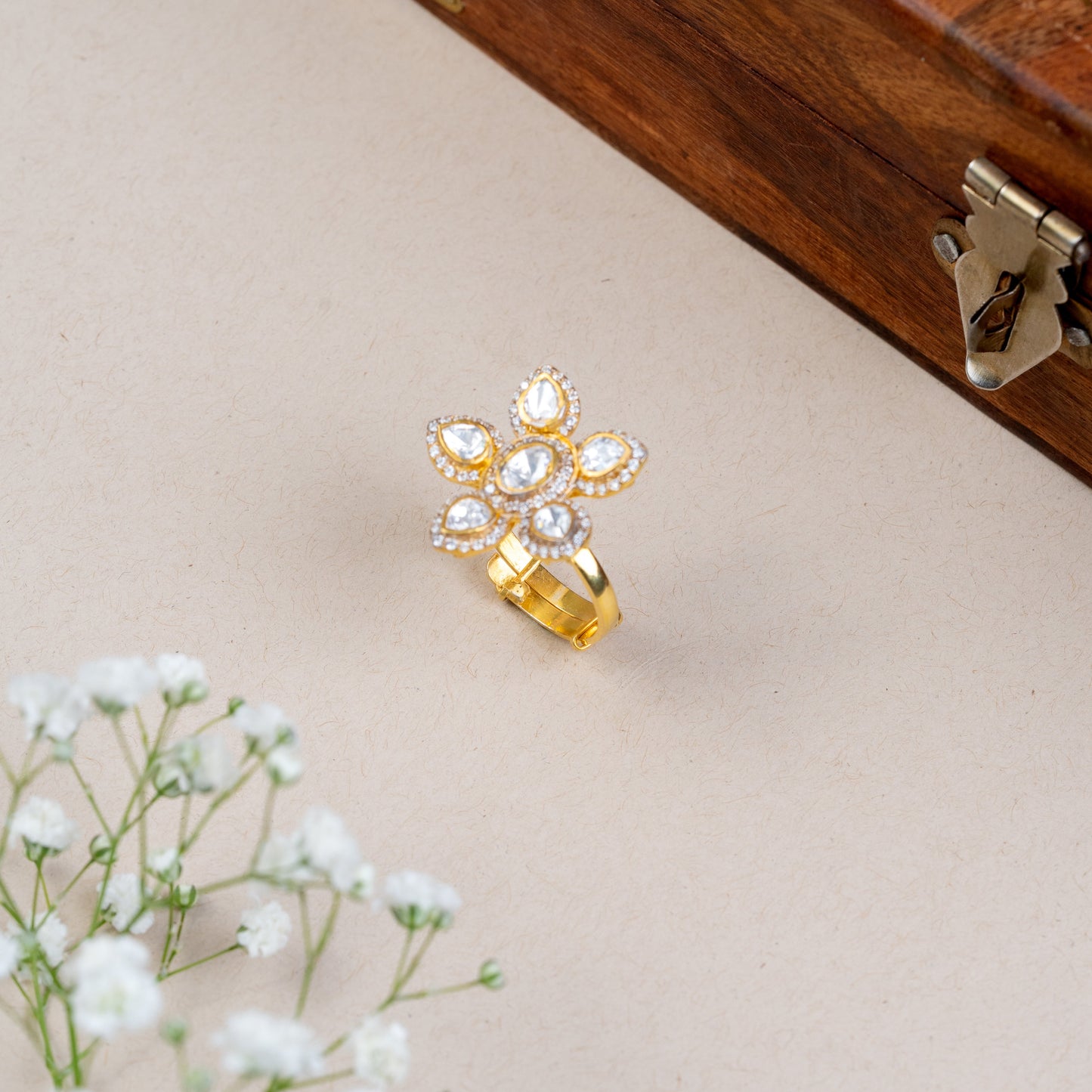 Yashasvi Moissanite Ring