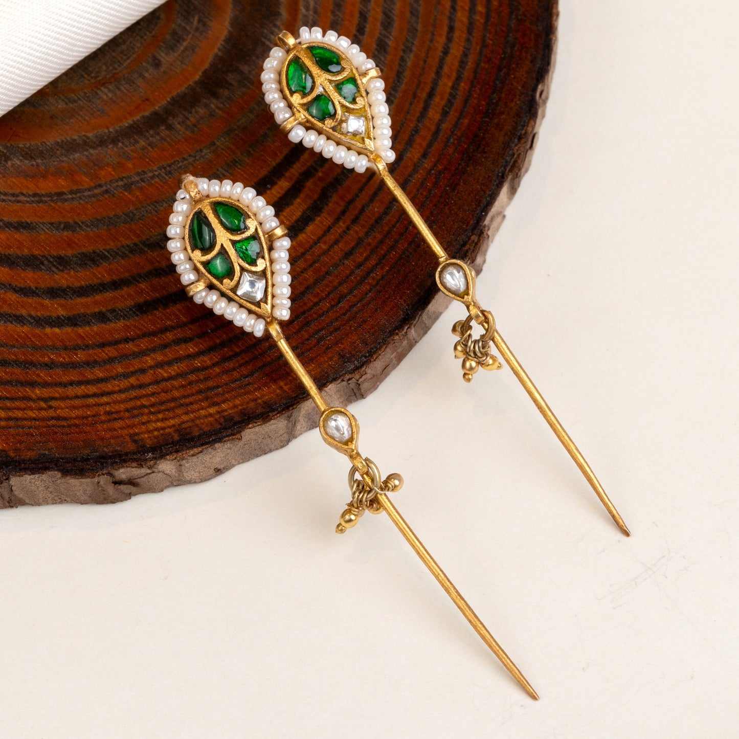 Grace Needle Earcuff
