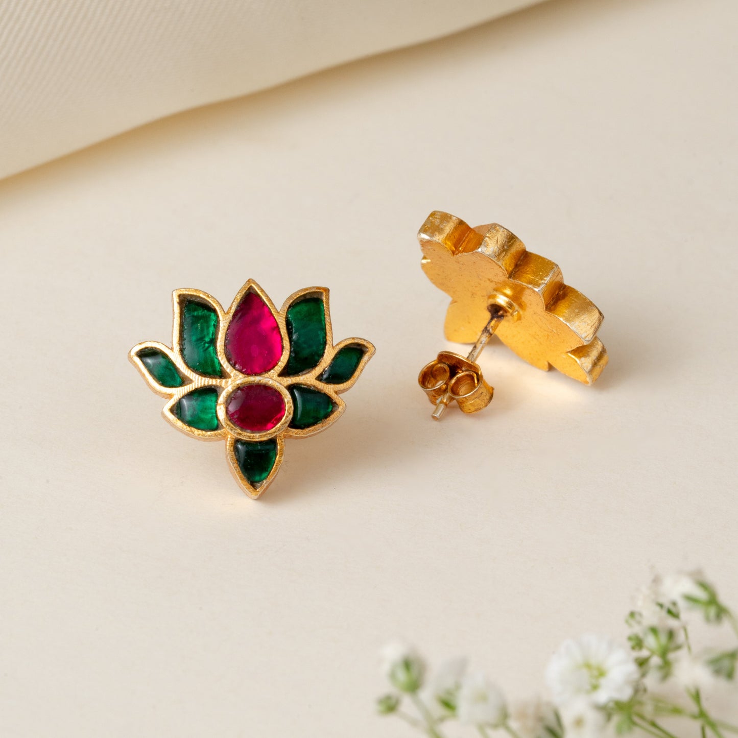 Lotus Kundan Stud
