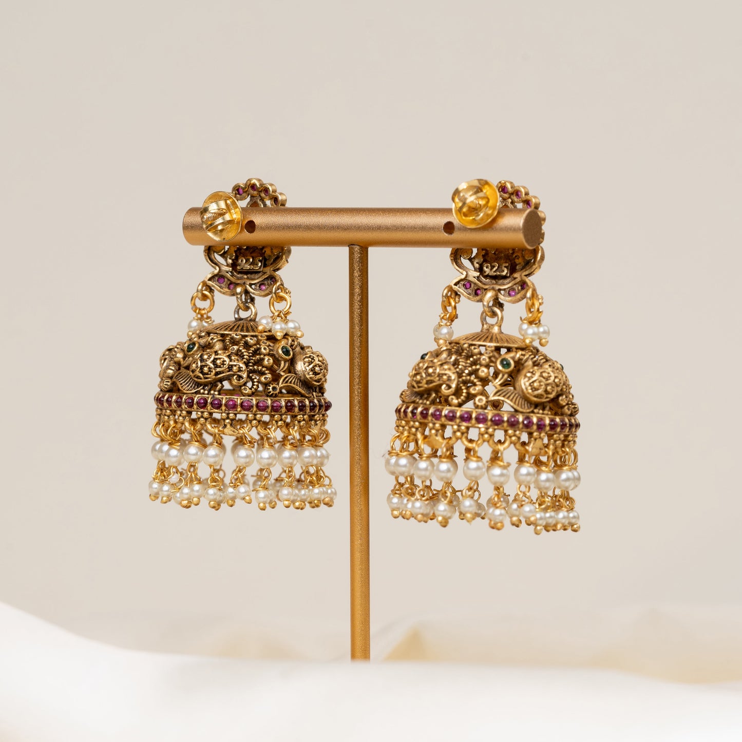 Shriyaa Lakshmi Statement Jhumka