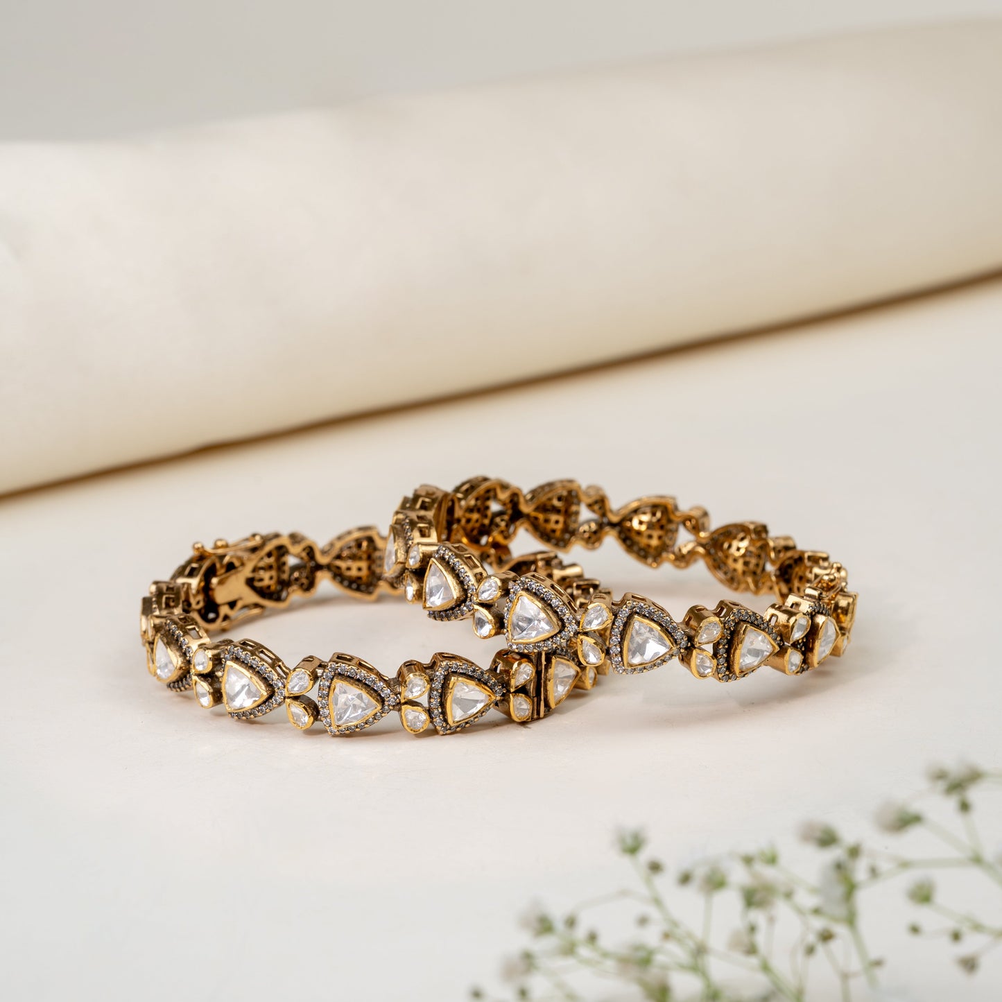 Dhisha Victorian Bangles