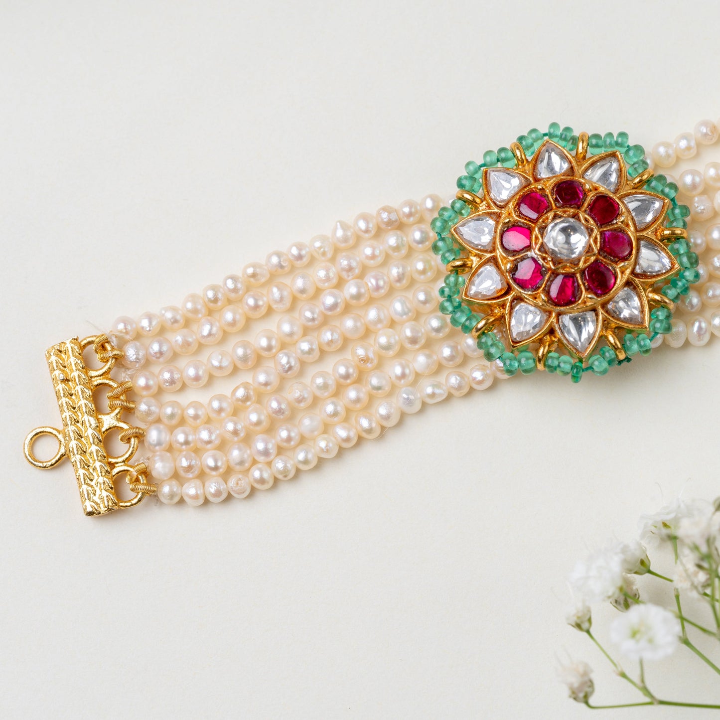 Vidhra Pearl Kundan Choker