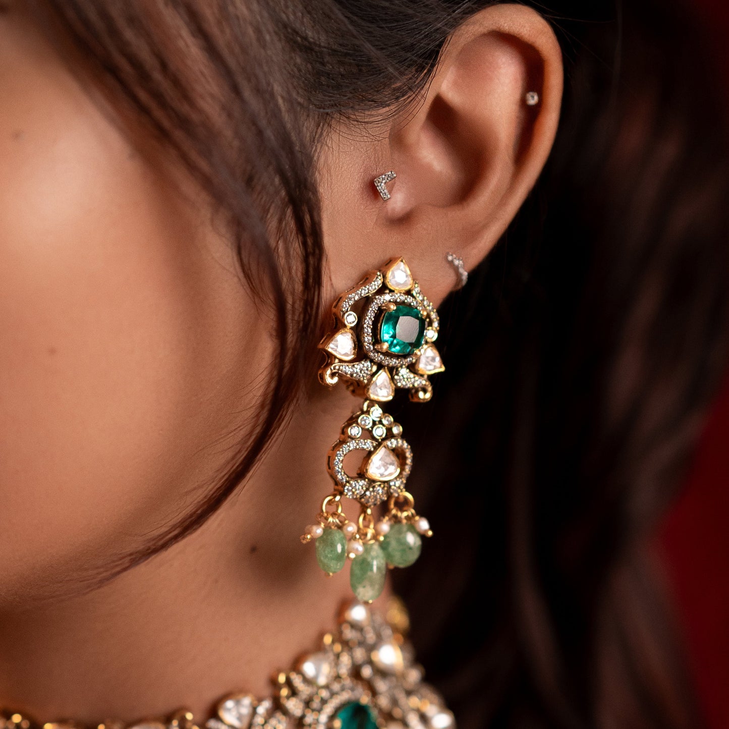 Raahi Victorian Necklace & Earrings Set