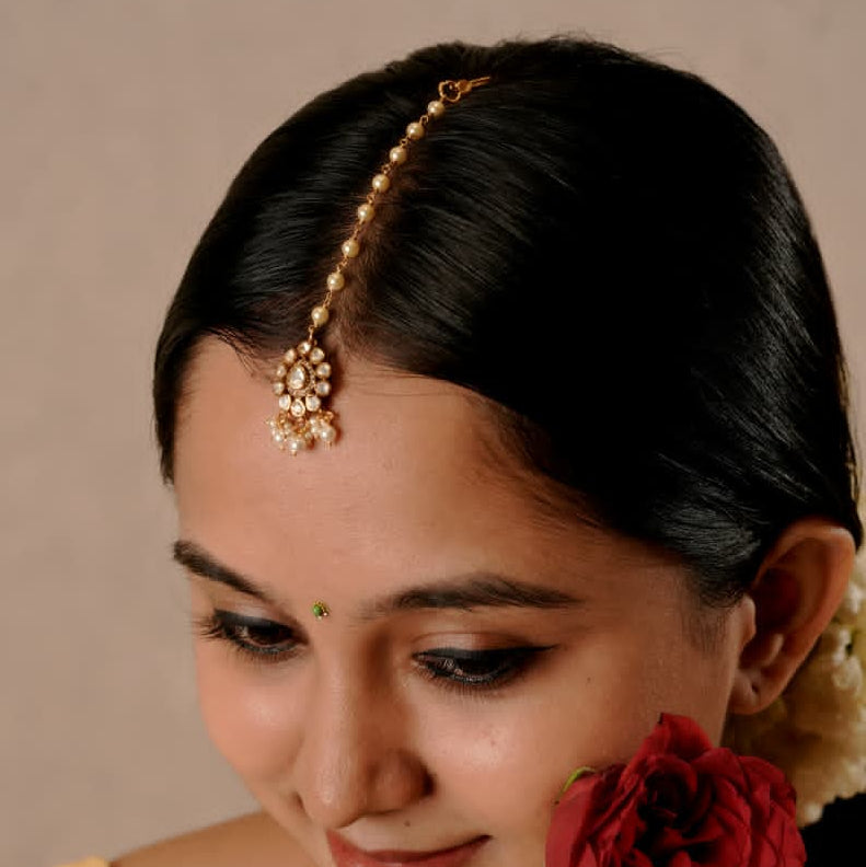 Aabya Pearl Maangtikka