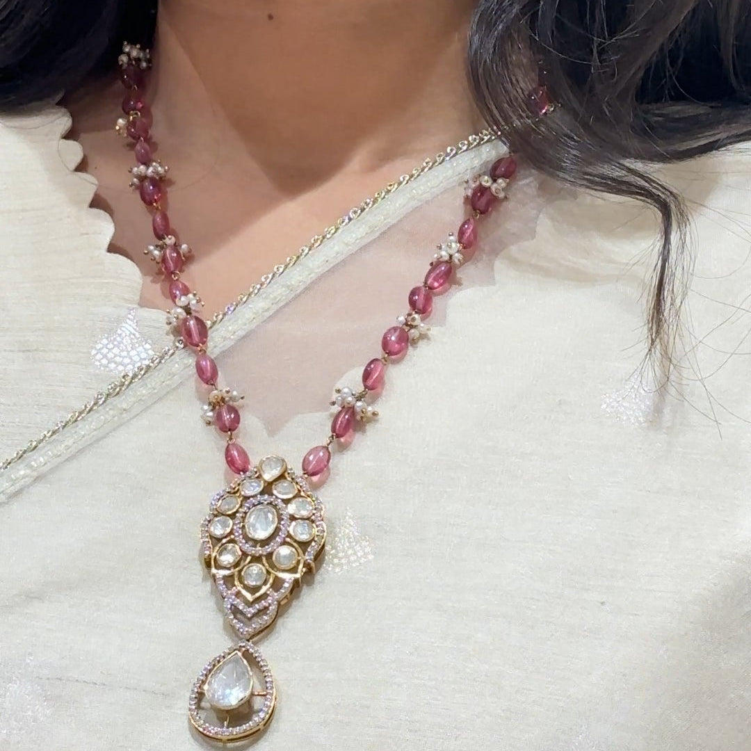 Gulabi noor Moissanite Necklace
