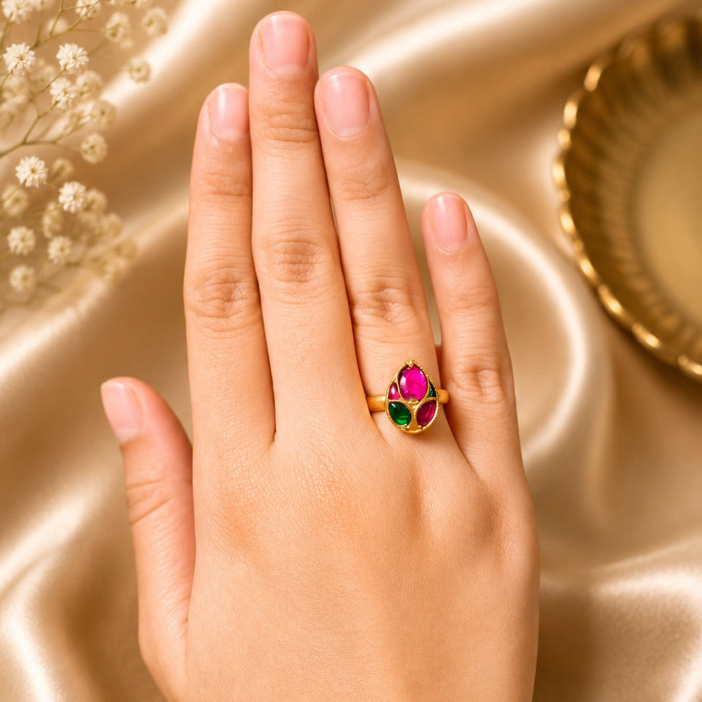 Nidira Kundan Ring