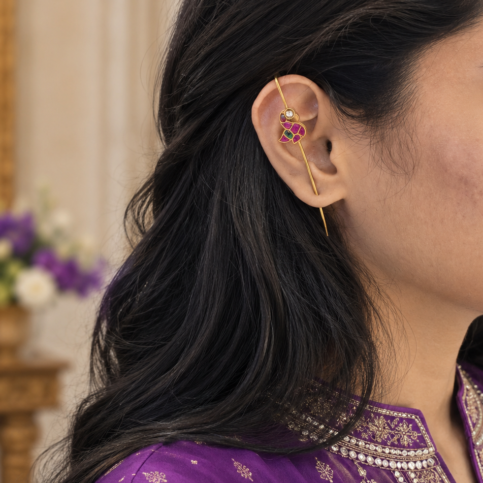 Nikya Needle Earcuff