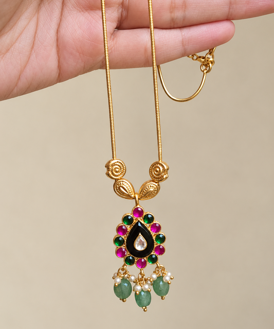 Kaalya Kundan Necklace